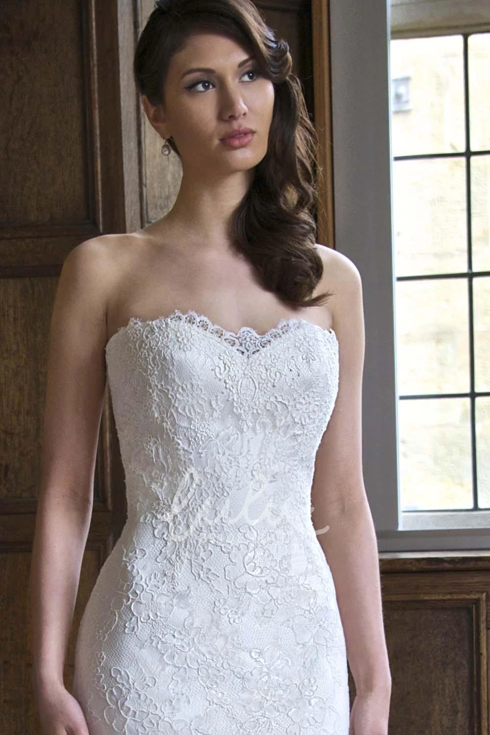 Lace Mermaid Wedding Dress with Sweetheart Neckline
