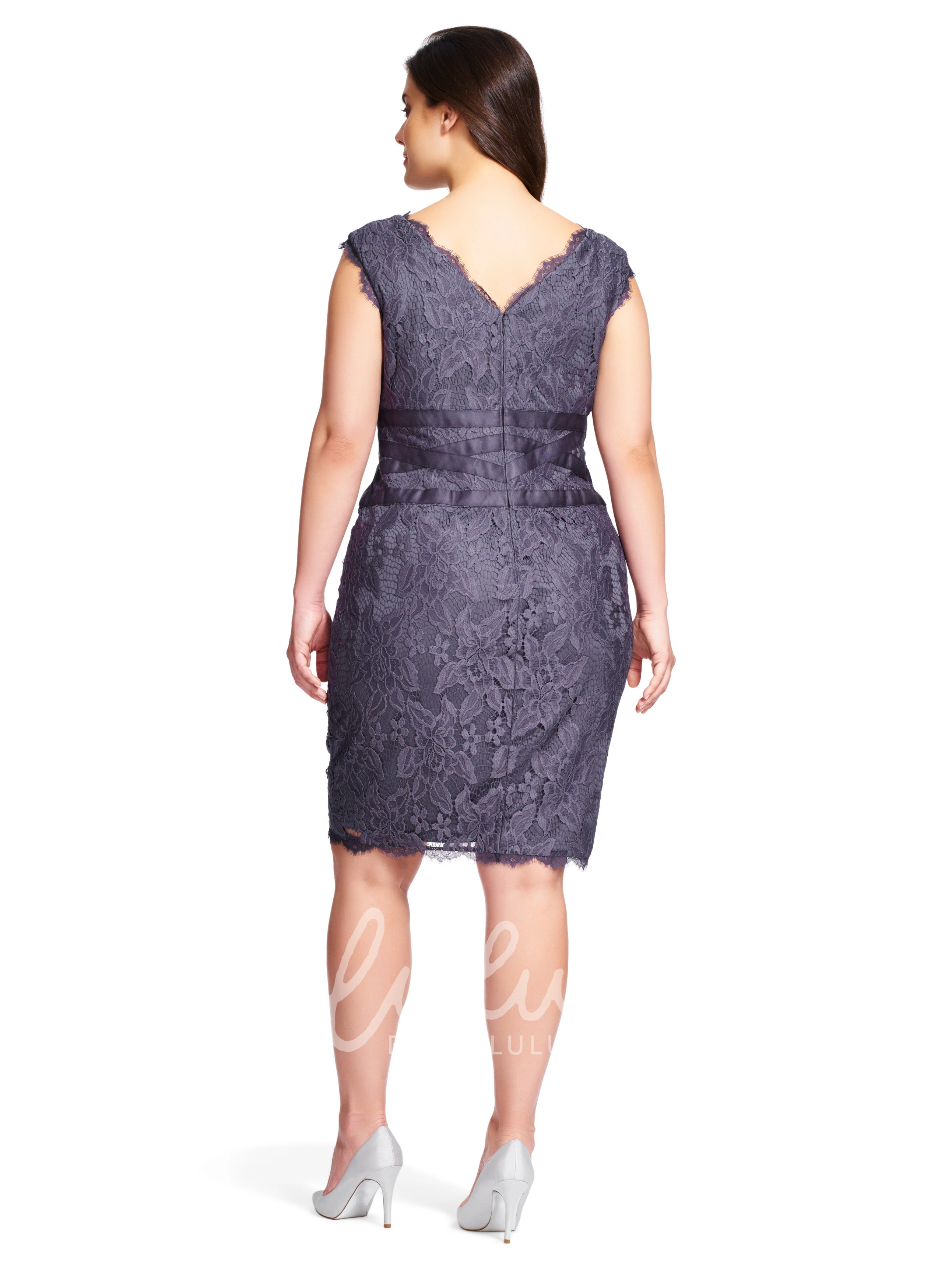 Plus Size Lace Applique V-Neck Knee-Length Bridesmaid Dress