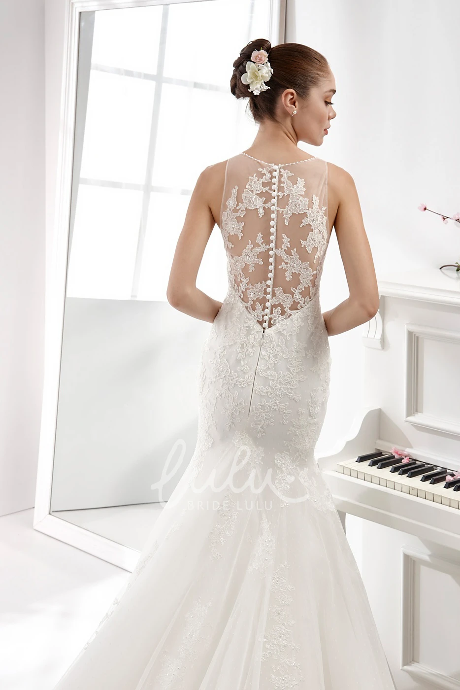 V-neck Lace Mermaid Wedding Dress with Appliques and Illusion Back