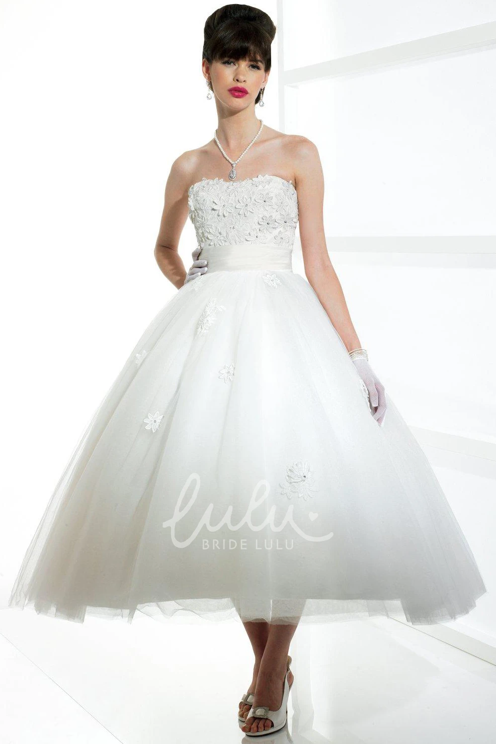 Appliqued Strapless Tulle A-Line Wedding Dress Tea-Length