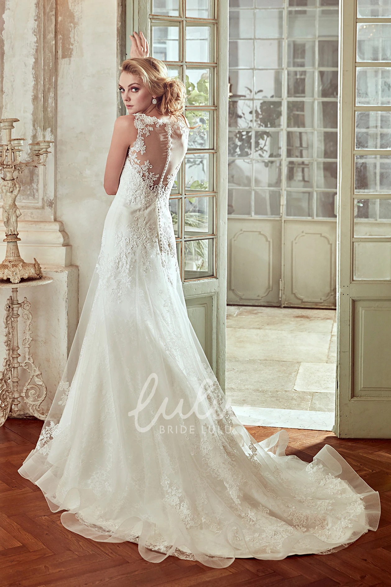 Illusive Back Lace Applique Wedding Dress with Jewel-Neck Modern Wedding Dress for Women