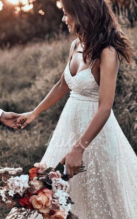 Country Bohemian A-Line Lace Sleeveless Wedding Dress Vintage Spaghetti Straps Backless Bridal Gown