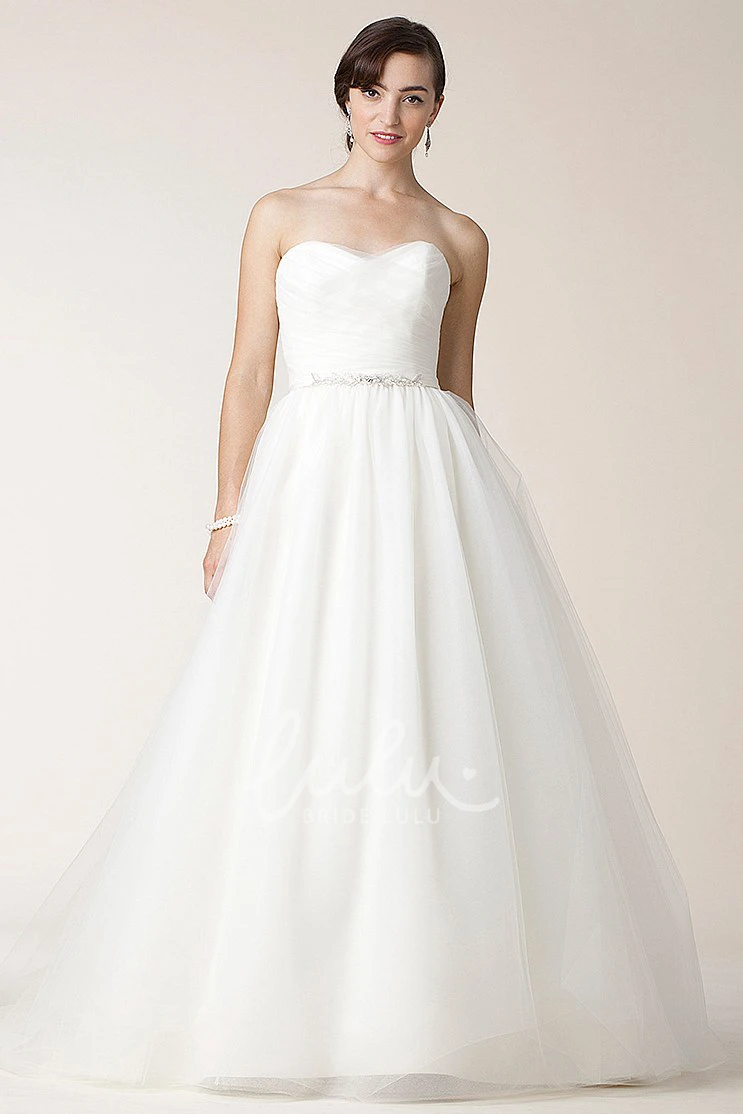 Jeweled Sweetheart Tulle Ball Gown Wedding Dress with Criss Cross and Bow Elegant Wedding Dress 2025