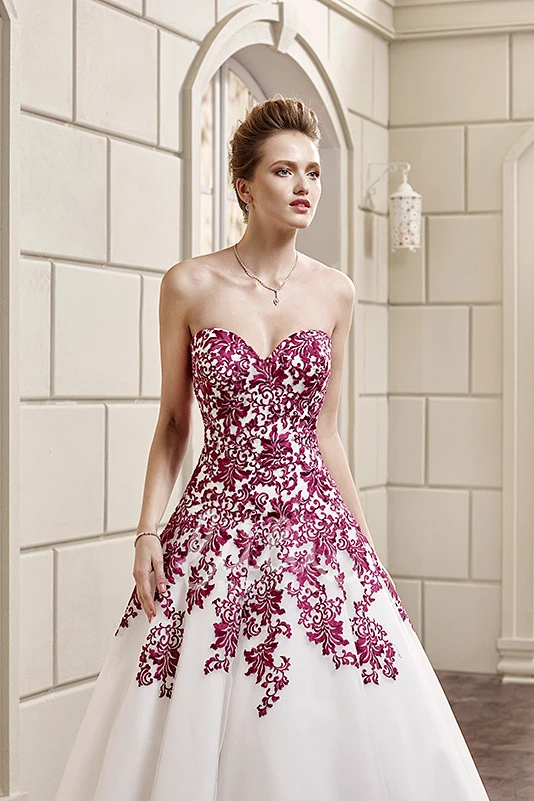 Elegant Sweetheart A-Line Tulle Wedding Dress