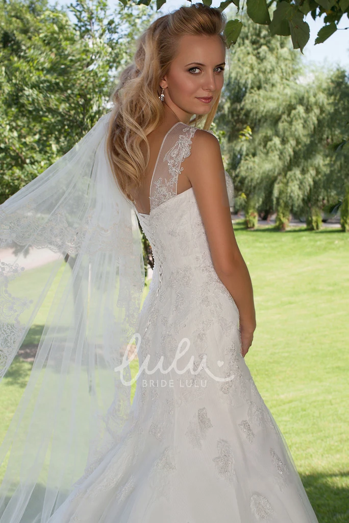 Appliqued Trumpet Corset Wedding Dress with Court Train Elegant Bridal Gown