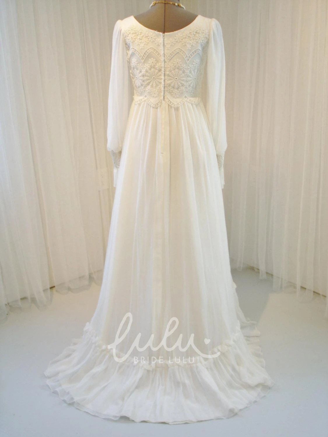Vintage Chiffon and Lace Wedding Dress Unique Long Sleeve Bridal Gown