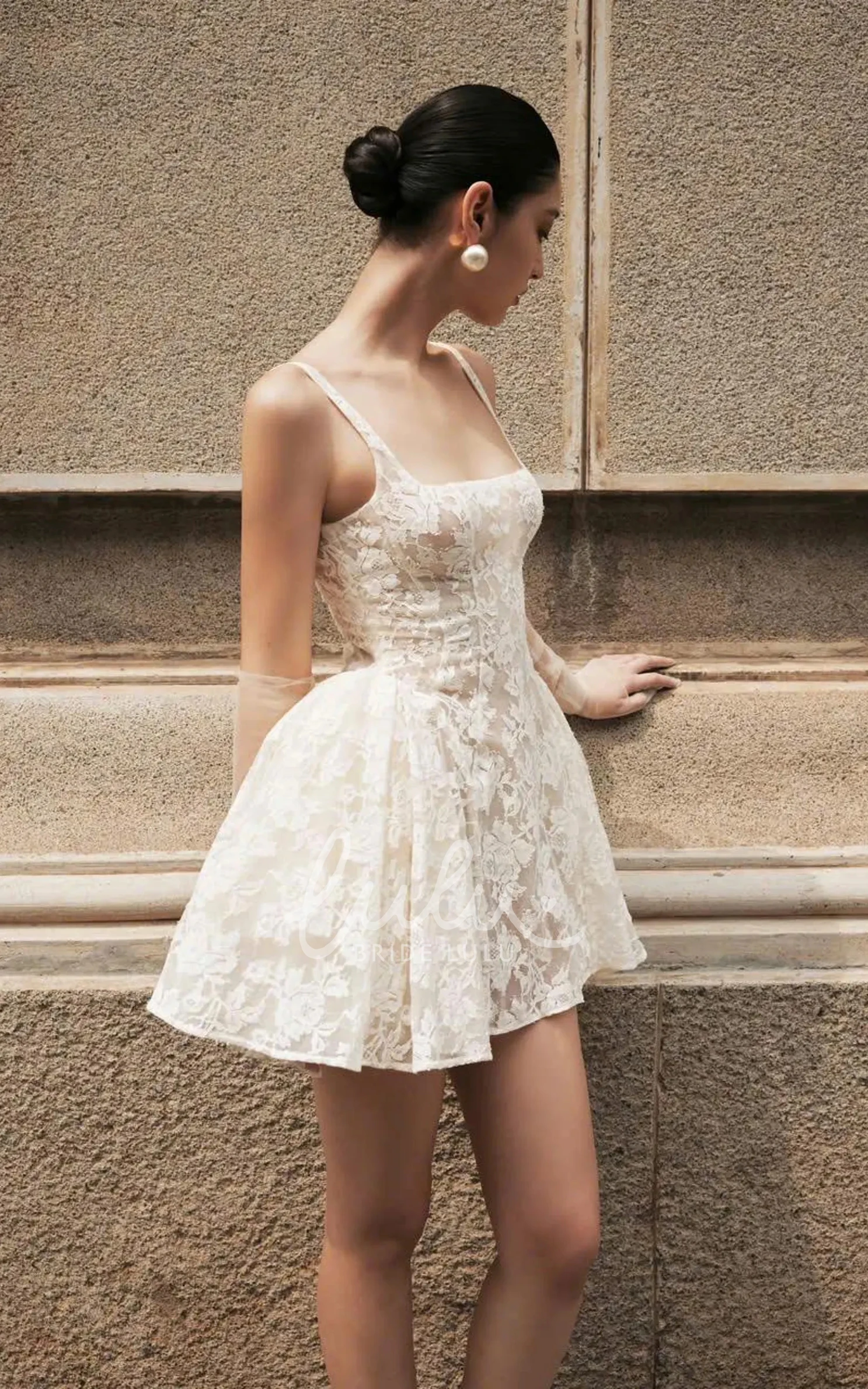 Short A-line Lace Engagement Wedding Dress Square Neck Sleeveless Mini Gown (without Veil)
