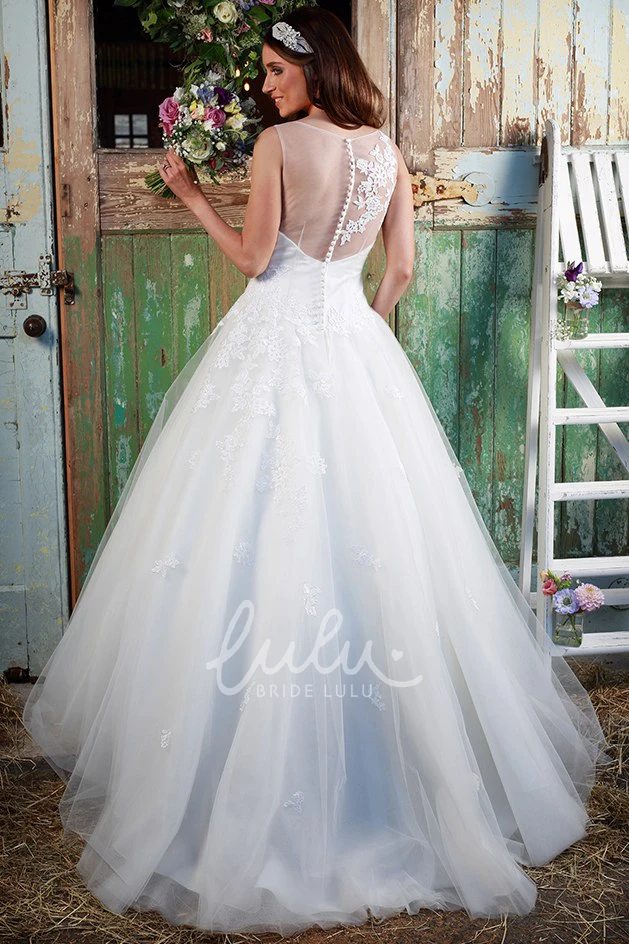 Appliqued Tulle Ball Gown Wedding Dress Sleeveless Scoop Neckline Floor-Length