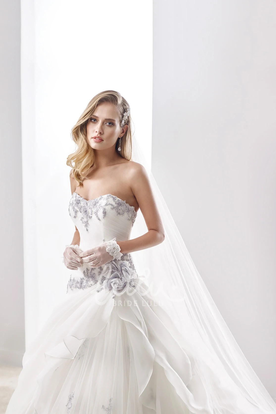 A-line Wedding Gown with Striking Appliques and Asymmetrical Ruffles Overlayer Sweetheart Elegant Modern