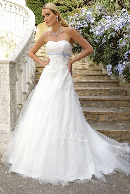 Strapless Lace Tulle Wedding Dress with Flower A-Line Lace Flower Embellishment