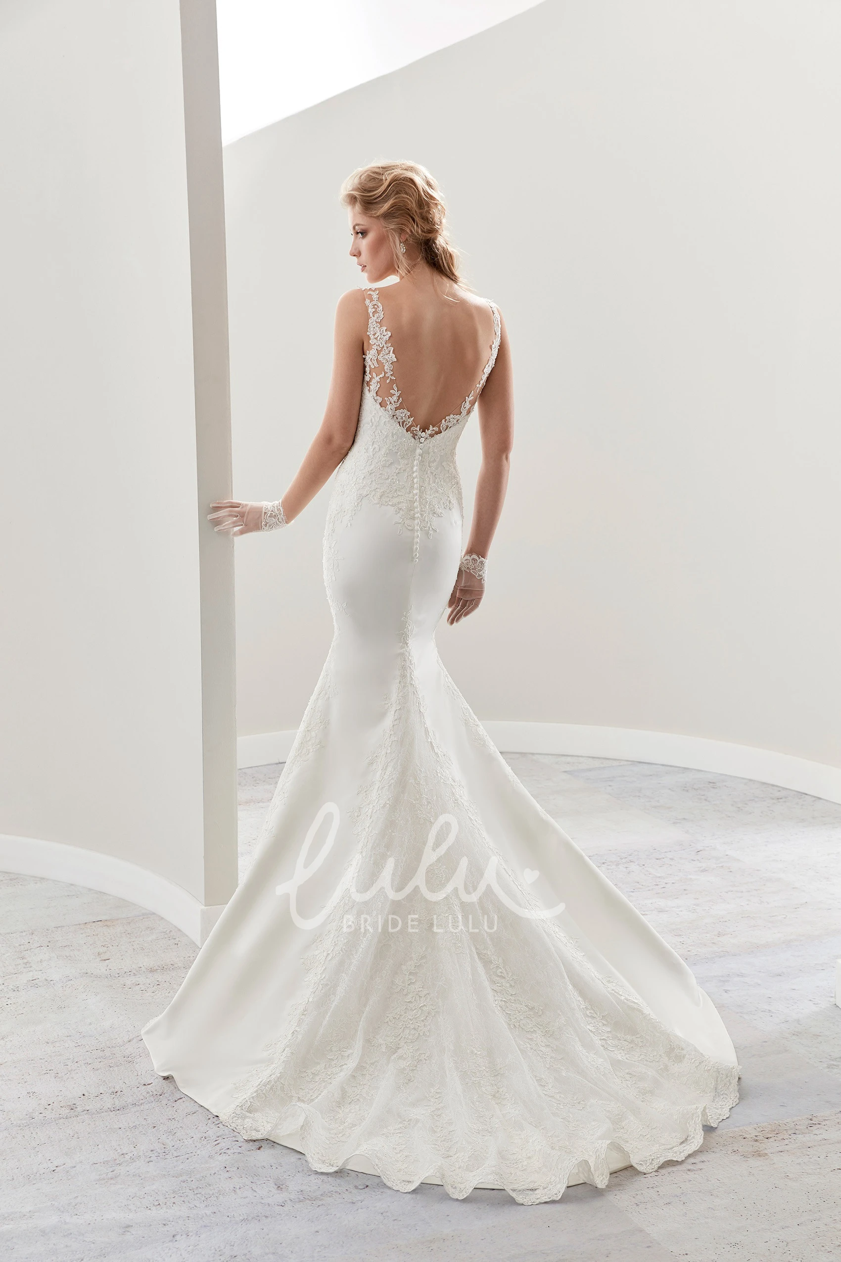 Cap Sleeve Illusion Lace Wedding Dress with Open Back