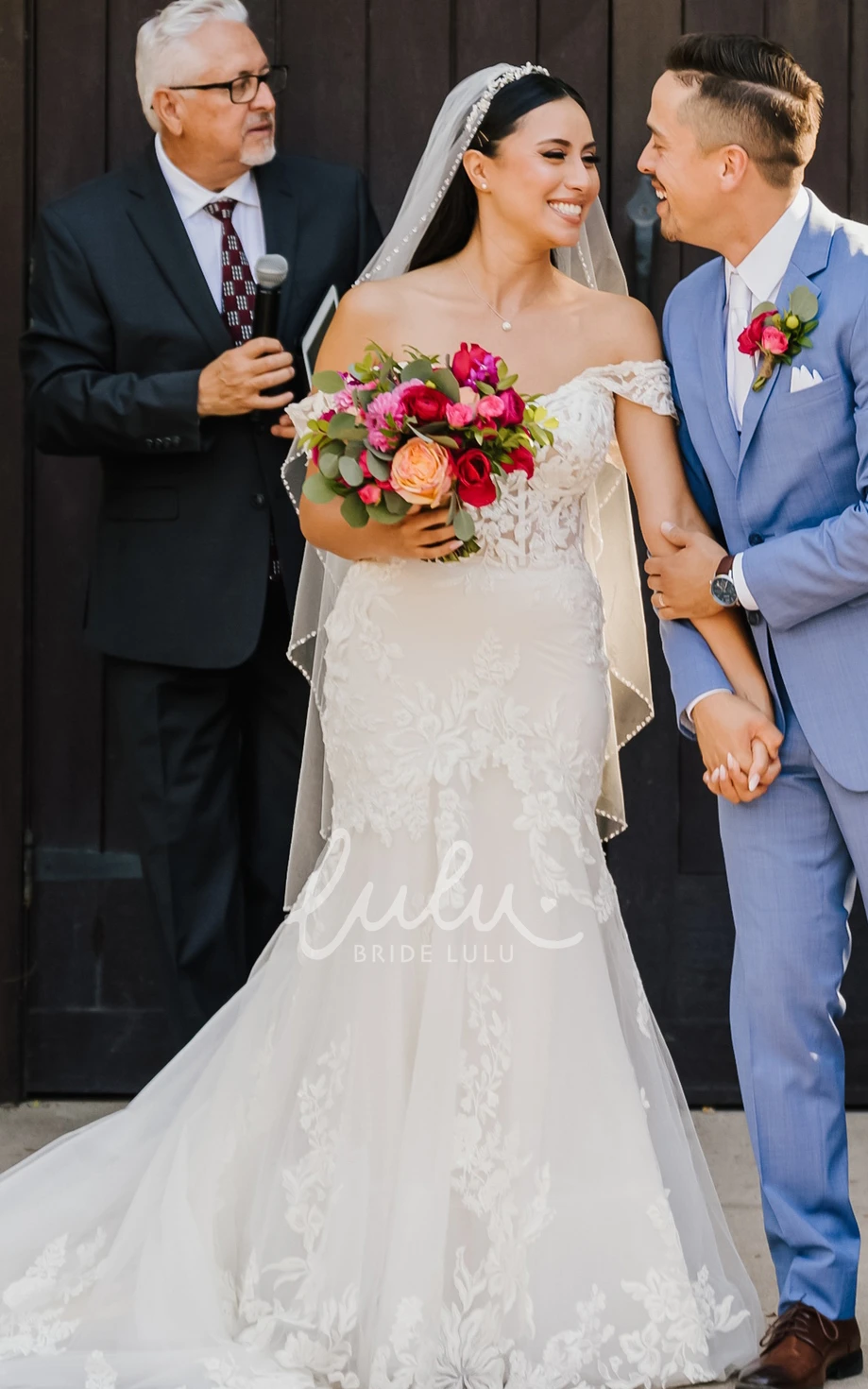 Mermaid Elegant Sweetheart Off-Shoulder Lace Delicate Applique Corset Back Wedding Dress