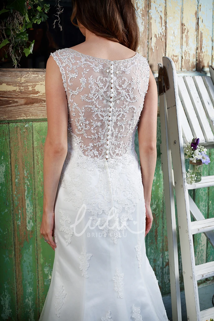 Floor-Length V-Neck Sleeveless Lace Wedding Dress With Appliques Unique Bridal Gown for Women
