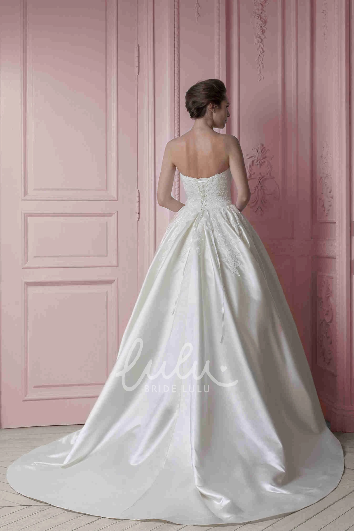 Sweetheart Maxi Satin Wedding Dress with Appliques and Corset Back Boho Wedding Dress 2025