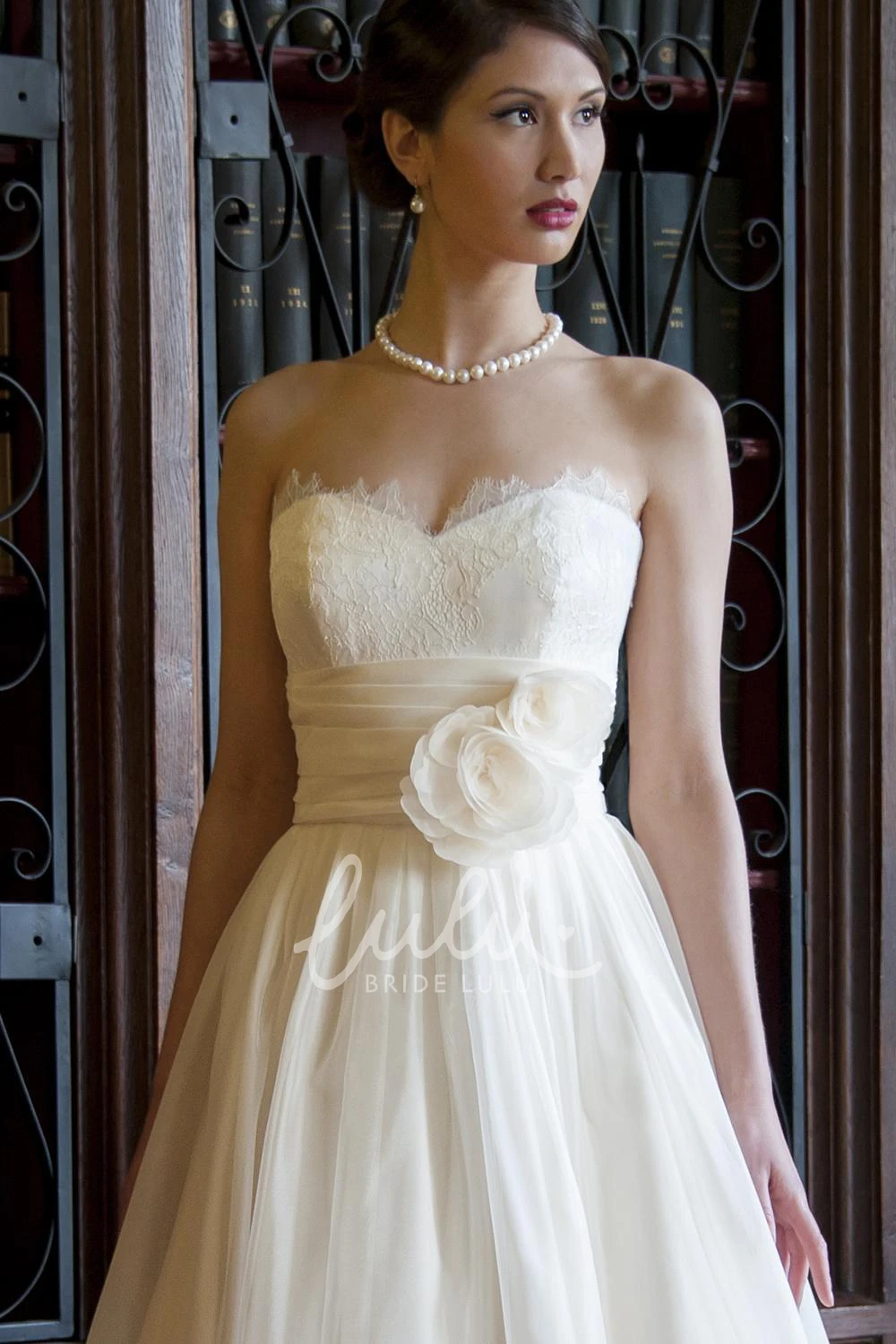 Tulle Satin Sweetheart A-Line Wedding Dress Floor-Length Flower