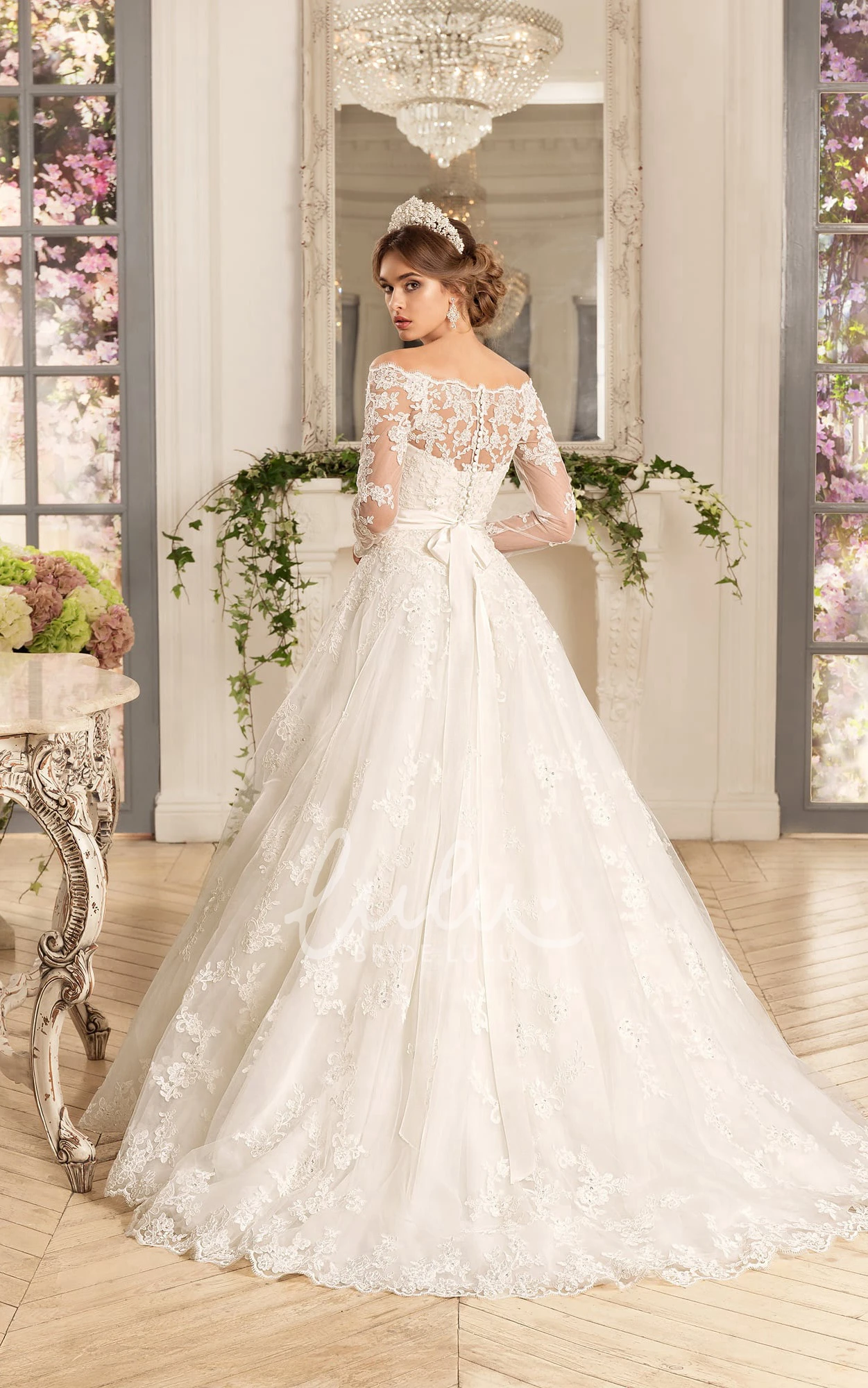 Lace A-Line Dress with Sweetheart Neckline Cape and Appliques