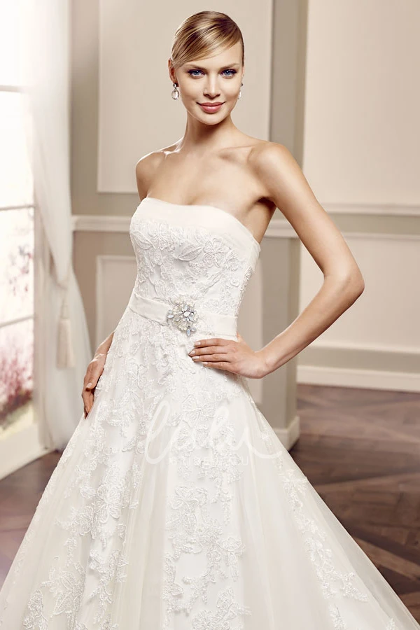 Lace Appliqued Strapless Ball-Gown Wedding Dress with Corset Back Elegant Bridal Gown