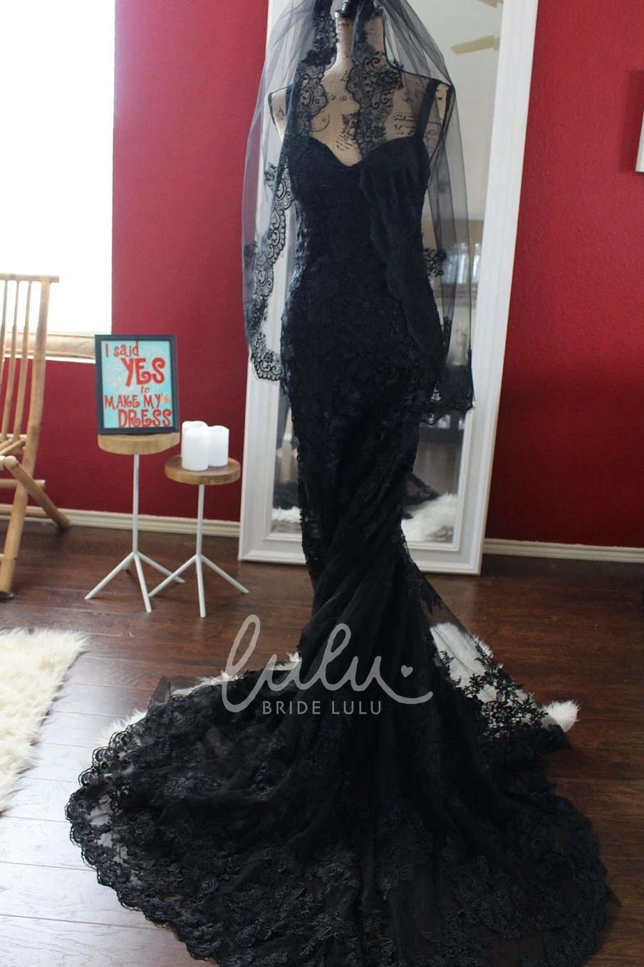 Sleeveless Chapel Train Straps Appliques Lace Black Wedding Dress