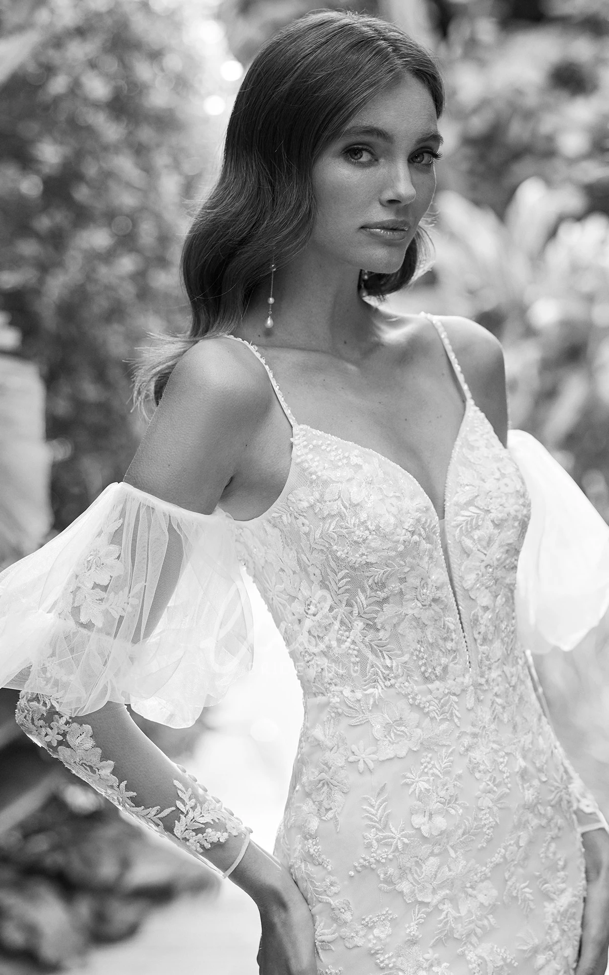 Mermaid Tulle Deep-V Back Wedding Dress Sexy & Romantic Bridal Gown Spaghetti Straps