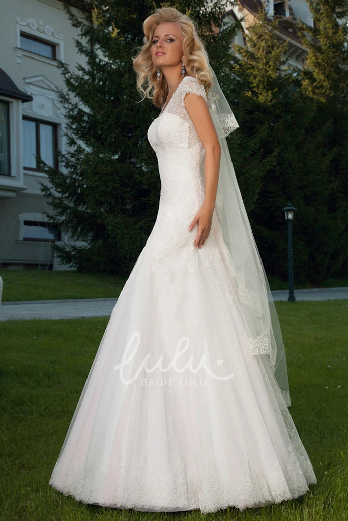 Sleeveless Lace Mermaid Wedding Dress with V-Neck and Keyhole