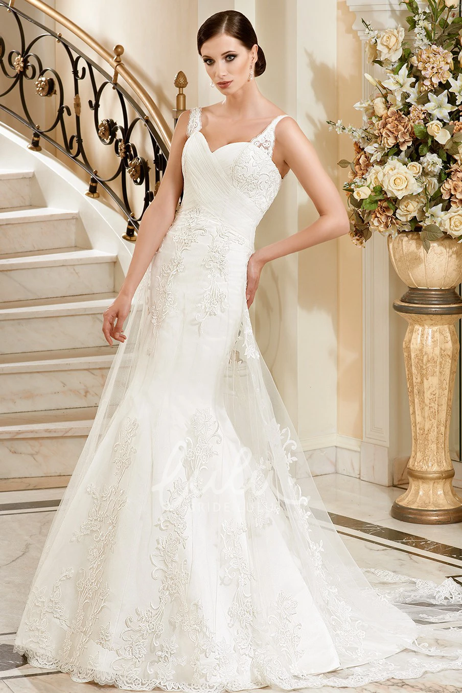 Mermaid V-Neck Sleeveless Wedding Dress with Tulle Lace and Ruching