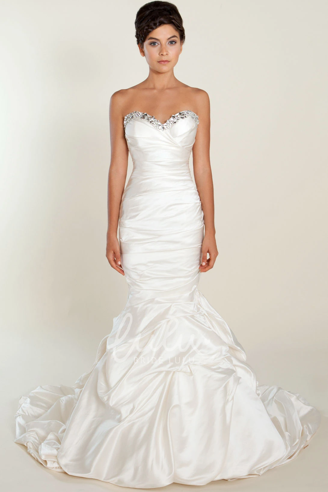 Beaded Sweetheart Satin Mermaid Wedding Dress with Sleeveless Style