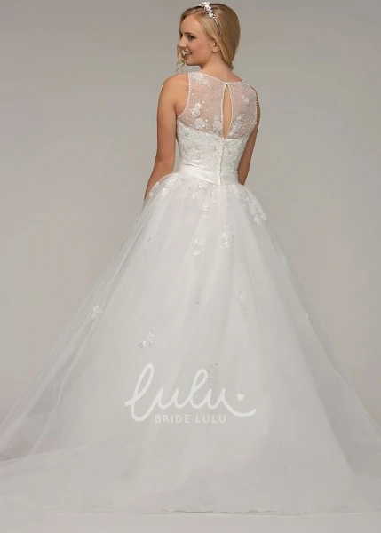 Beaded Tulle Ball Gown Wedding Dress with Appliques and Bow Scoop-Neck