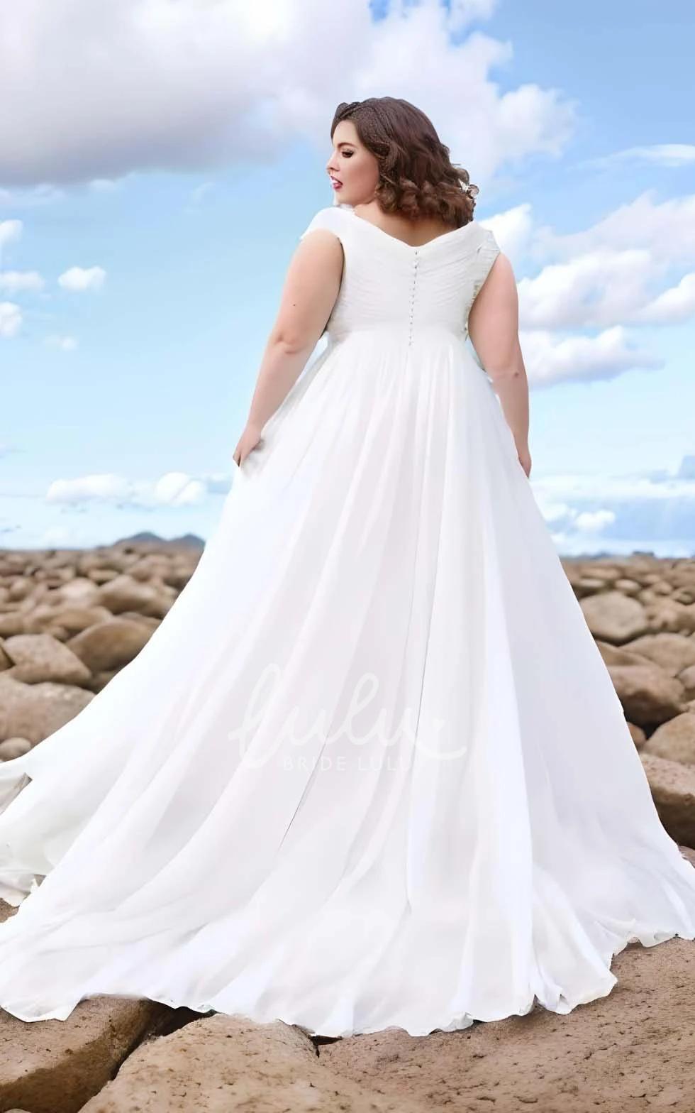 Plus Size A-Line Chiffon Wedding Dress Elegant Beach V-neck 2025