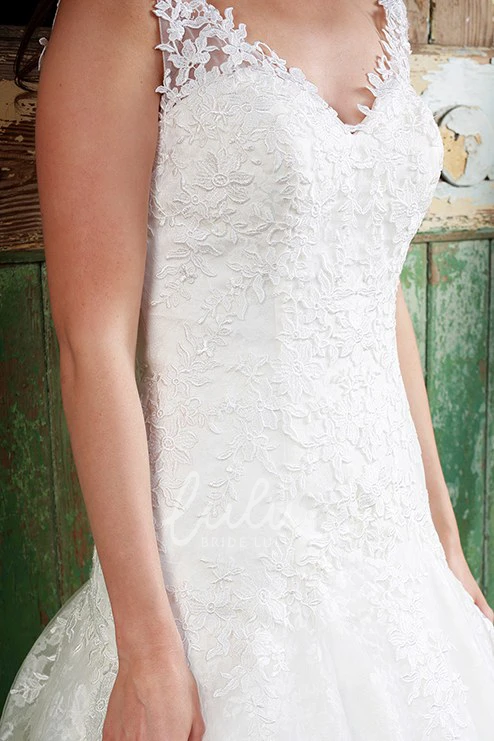 Appliqued Lace Sleeveless Winter Wedding Dress with V-Neck and Floor-Length