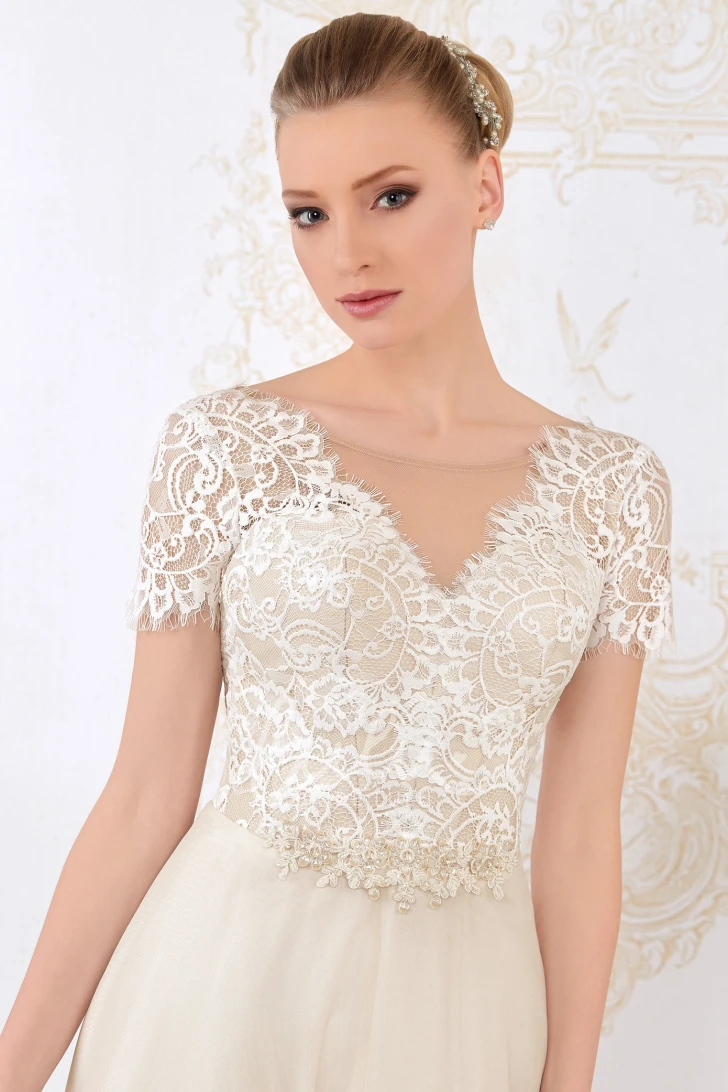 Timeless Short-Sleeve Lace Wedding Dress with V-Neck Floor-Length Silhouette