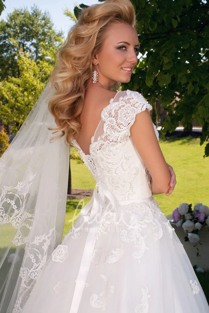 Appliqued Tulle Wedding Dress Ball Gown Cap Sleeve Bateau Neck