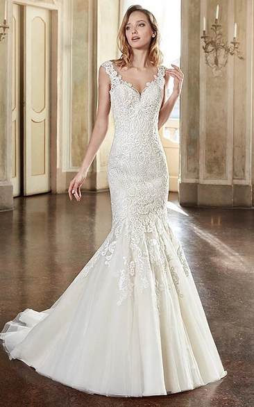 Cap-Sleeve Lace Trumpet Wedding Dress with Pleats