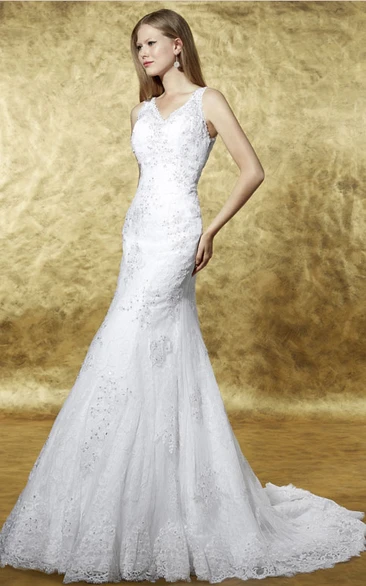 Sleeveless Mermaid Lace Wedding Dress with V-Neck Keyhole Back and Beading in Floor-Length