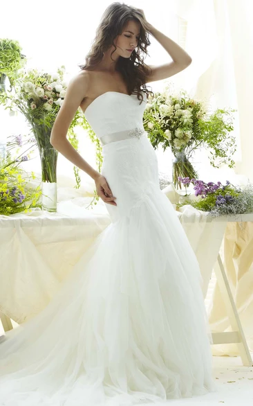 Strapless Ruffled Tulle Wedding Dress with Backless Style Mermaid Cut