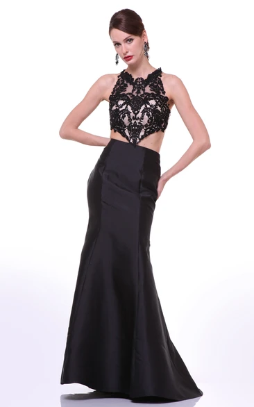 Jewel-Neck Sleeveless Satin Formal Dress with Appliques Sheath Style