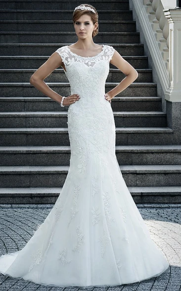 Cap-Sleeve Trumpet Lace Wedding Dress with Applique