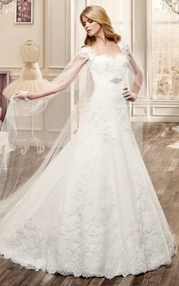 Sweetheart Court Train Wedding Dress with Lace Appliques