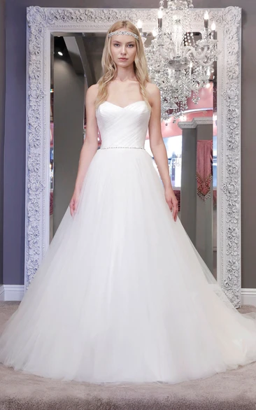 Sweetheart Jeweled Tulle Ball Gown Wedding Dress with Criss Cross Elegant 2024 Bridal Gown