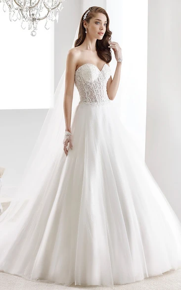 Lace Wedding Dress with Appliques Corset and Low-V Back A-line Sweetheart