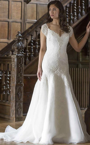 Lace Cap-Sleeve Wedding Dress V-Neck with Brush Train