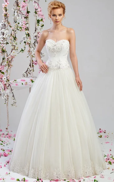 Sweetheart Embroidered Sleeveless Tulle&Lace Wedding Dress A-Line Long