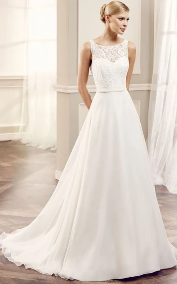 Scoop Chiffon Maxi Wedding Dress with Keyhole and Appliques