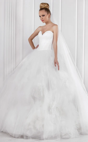Sweetheart Ruffled Tulle Wedding Dress with Corset Back and Flower Elegant Wedding Dress