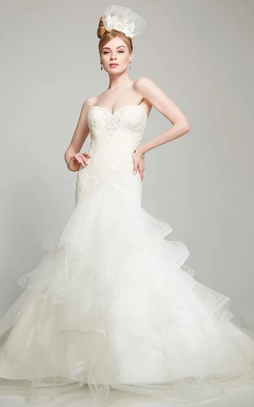 Maxi Lace and Tulle Wedding Dress with Court Train and V-Back Sweetheart Style