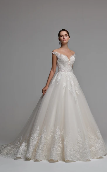 V-neck Ball Gown Tulle Wedding Dress with Appliques Sexy Bridal Gown