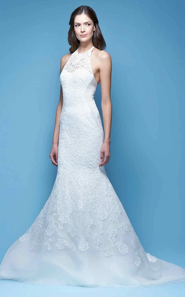 Lace Appliqued Sleeveless Wedding Dress with Scoop Neck Elegant Floor-Length Gown