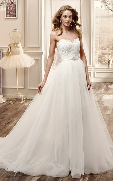 Sweetheart Wedding Dress with Lace Bodice and Pleated Tulle Skirt Timeless Bridal Gown