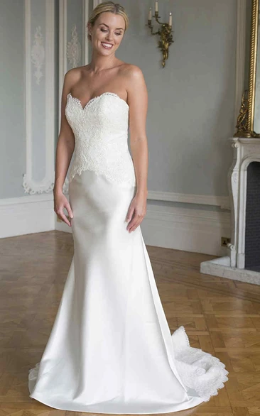 Sleeveless Sheath Satin&Lace Wedding Dress with Sweetheart Neckline Modern Bridal Gown