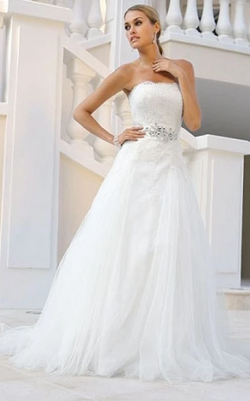 Tulle Strapless A-Line Wedding Dress with Waist Jewelry