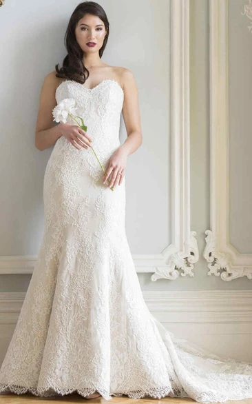 Lace Mermaid Sweetheart Wedding Dress with Court Train Elegant Bridal Gown